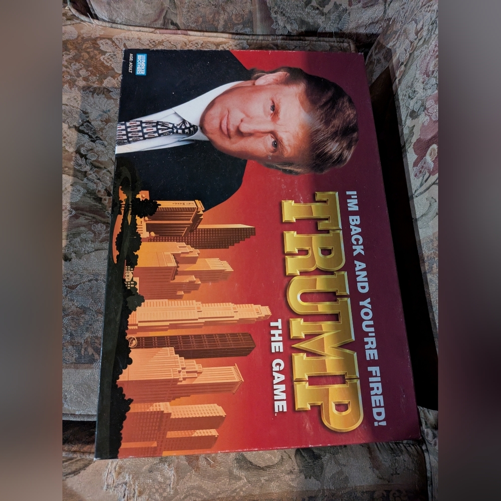 TRUMP The Game 2004 By Parker Brothers Board Game Donald Trump - Complete